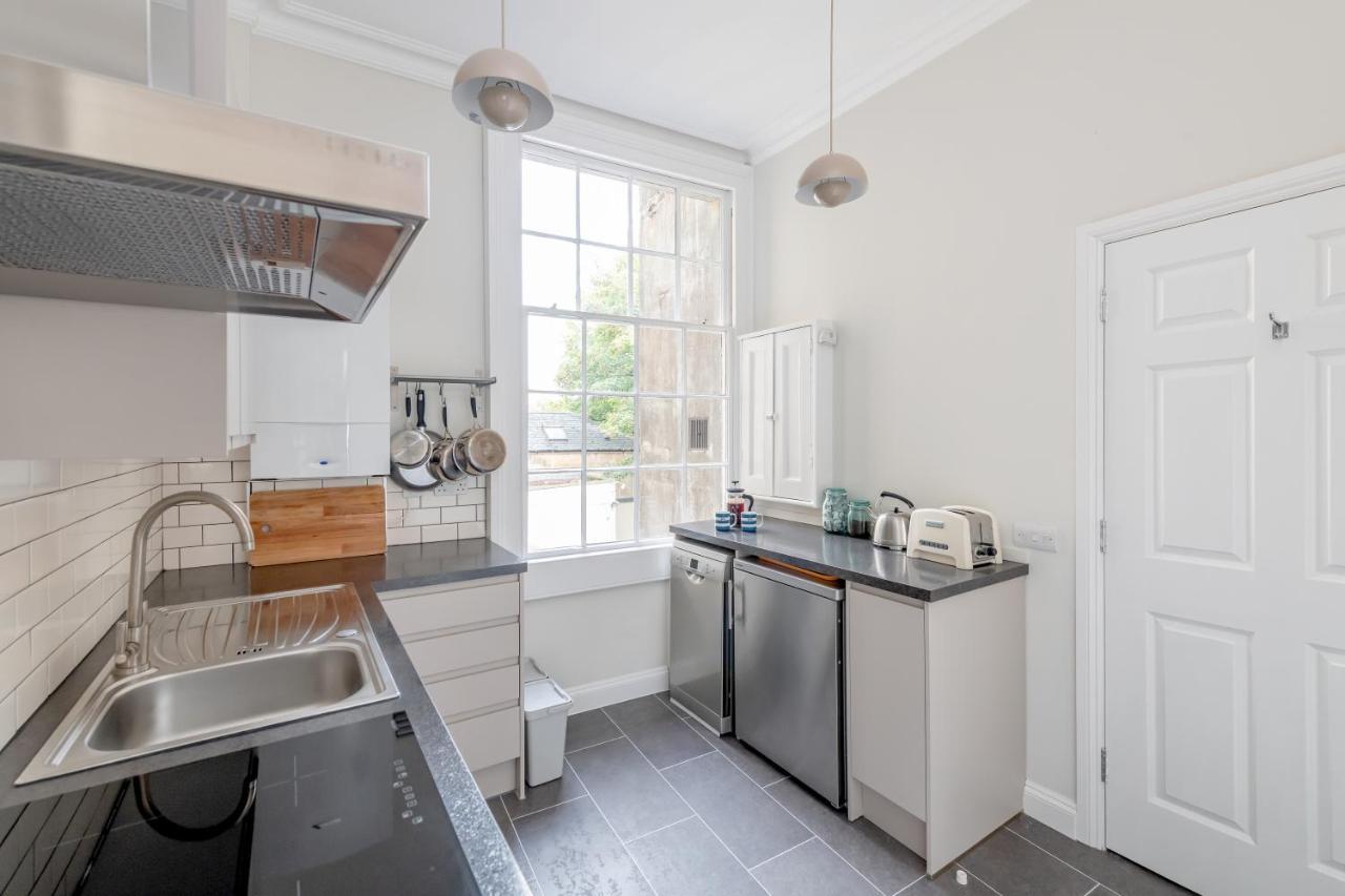 Spacious Maisonette With Parking - 10 Mins Walk From Bath Abbey - 2 Bed & 2 Bath Exterior photo